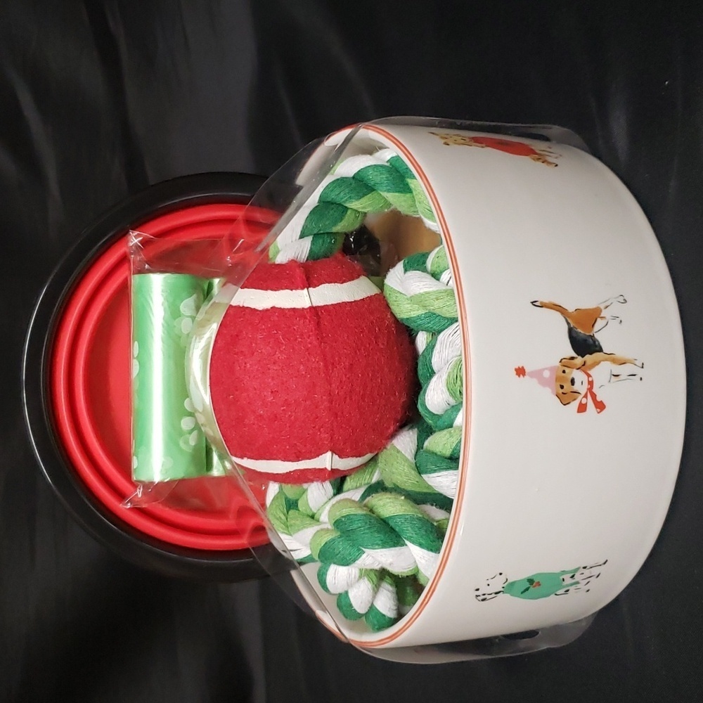 Eccolo NWT Holiday Dog Design Bowl with Collapsible Dish, Toy & Pet Waste Bags